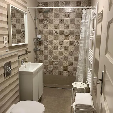 アパート Topart I-ii-iii *